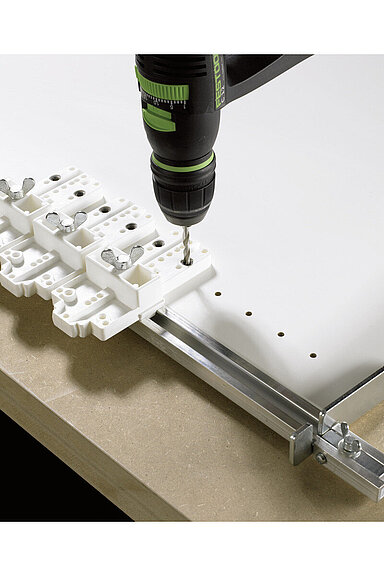 Connecting fittings